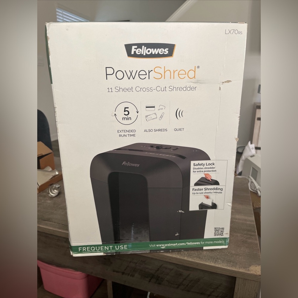 Fellowes Shredder Powershred® LX70-RS OPEN BOX